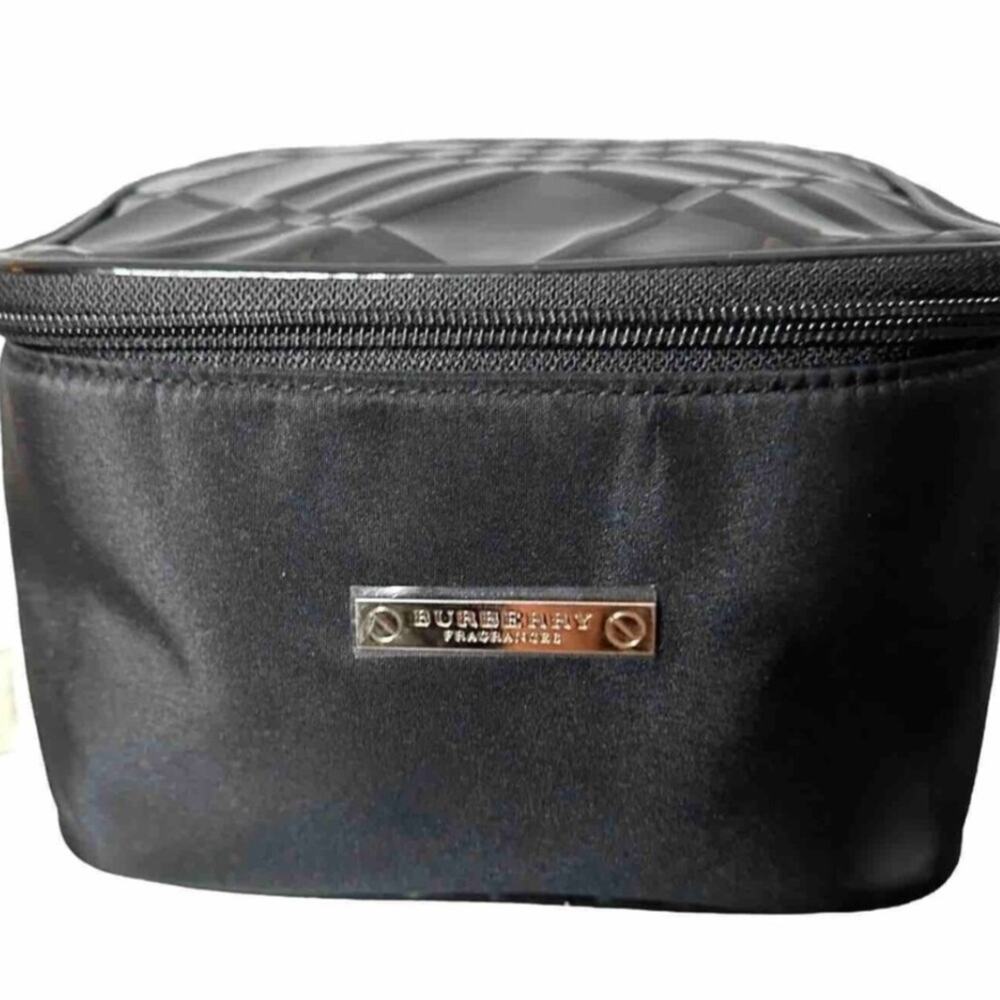 Burberry Perfume Black Jewelry Case in Excellent Preloved Condition!